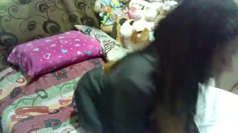 Snapshot of dalila_b chatting on October 31, 4:13 am Dali online show from October 31, 4:13 am