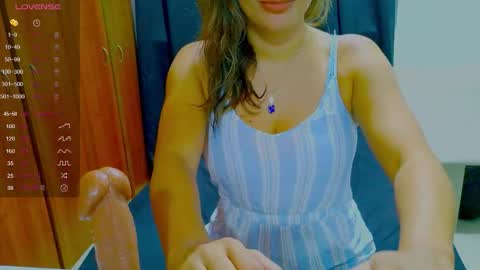 Snapshot of dalila_sexxx chatting on March 4, 3:45 am Dalila online show from March 4, 3:45 am