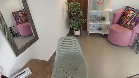 Dalila  online show from December 18, 5:08 pm