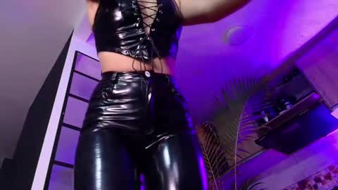 Dalila online show from October 4, 11:30 am