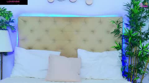 Snapshot of daliyaa_ chatting on May 12, 12:24 pm daliyaa_ online show from May 12, 12:24 pm
