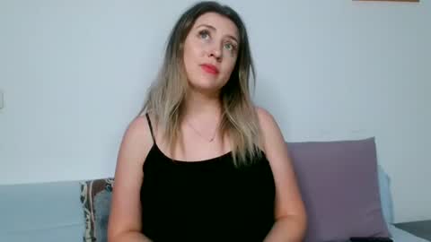 Snapshot of dalyana22 chatting on June 15, 8:55 pm Maria online show from June 15, 8:55 pm