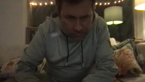 Snapshot of dalycummingsiii chatting on November 26, 6:03 am dalycummingsiii online show from November 26, 6:03 am