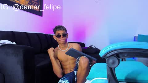 Snapshot of damar_felipe chatting on January 22, 5:48 am damar_felipe online show from January 22, 5:48 am