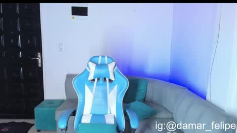 Snapshot of damar_felipe chatting on February 24, 5:43 am damar_felipe online show from February 24, 5:43 am