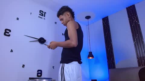 Snapshot of damar_felipe chatting on November 4, 4:22 am damar_felipe online show from November 4, 4:22 am