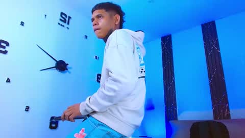 Snapshot of damar_felipe chatting on November 9, 3:38 am damar_felipe online show from November 9, 3:38 am