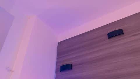         online show from February 26, 6:12 am