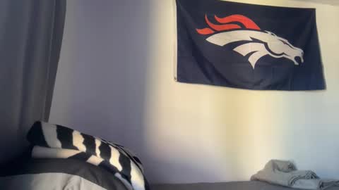 Snapshot of damiam_xj chatting on December 4, 5:21 pm damiam xj online show from December 4, 5:21 pm