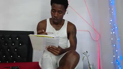 Snapshot of damian_hart_24cm chatting on May 15, 12:01 pm damian_hart_24cm online show from May 15, 12:01 pm