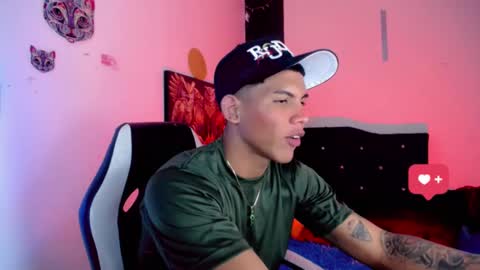 Snapshot of damian_latinxxx chatting on January 16, 6:25 am Damian online show from January 16, 6:25 am