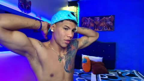 Snapshot of damian_latinxxx chatting on January 27, 7:14 am Damian online show from January 27, 7:14 am