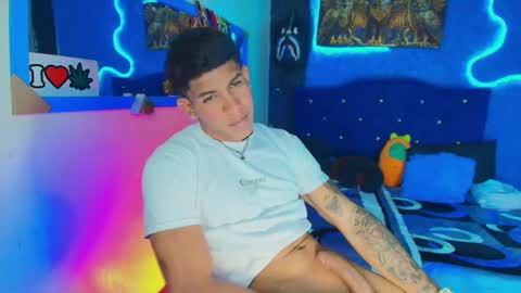 Snapshot of damian_latinxxx chatting on January 28, 5:32 am Damian online show from January 28, 5:32 am