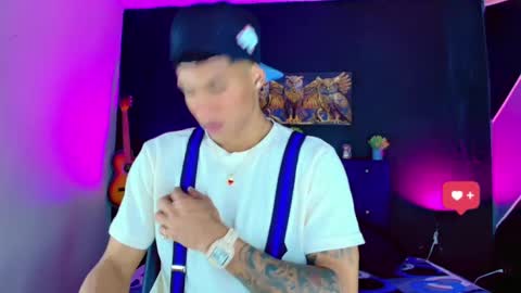 Snapshot of damian_latinxxx chatting on February 26, 2:59 am Damian online show from February 26, 2:59 am