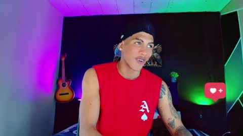 Snapshot of damian_latinxxx chatting on February 27, 9:00 am Damian online show from February 27, 9:00 am