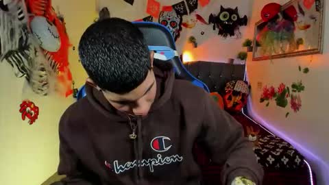 Snapshot of damian_latinxxx chatting on October 25, 3:14 am Damian online show from October 25, 3:14 am