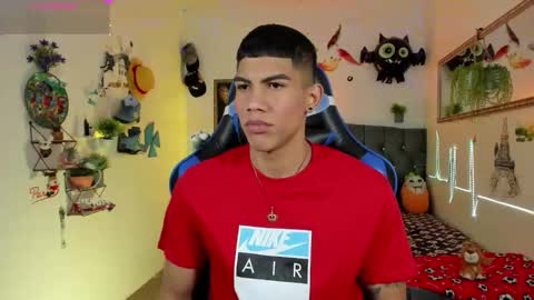 Snapshot of damian_latinxxx chatting on November 12, 3:18 am Damian online show from November 12, 3:18 am