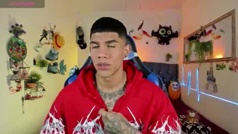 Snapshot of damian_latinxxx chatting on November 15, 3:26 am Damian online show from November 15, 3:26 am