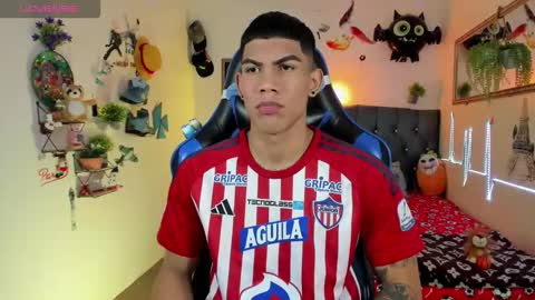 Snapshot of damian_latinxxx chatting on November 17, 3:01 am Damian online show from November 17, 3:01 am