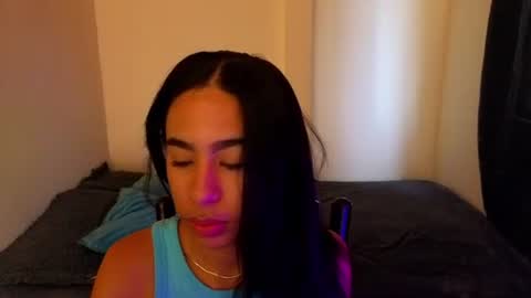 Snapshot of damian_n_lissa chatting on May 12, 12:46 pm damian_n_lissa online show from May 12, 12:46 pm