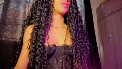 Snapshot of damian_n_lissa chatting on June 20, 7:38 pm damian_n_lissa online show from June 20, 7:38 pm