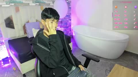 damian_tay online show from May 9, 11:37 am