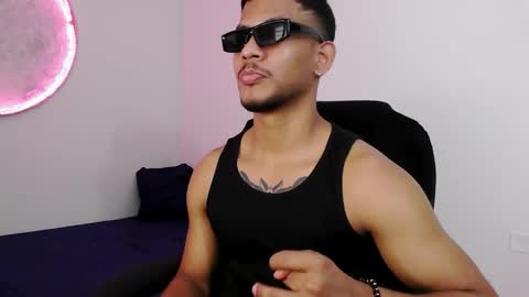 instagram damiannreed. online show from February 11, 1:32 am