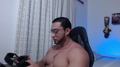 Snapshot of damiannstonexxx chatting on August 6, 11:50 pm Danny online show from August 6, 11:50 pm