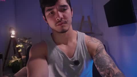 Snapshot of damianow chatting on November 20, 11:26 pm insta damn8 -------- online show from November 20, 11:26 pm