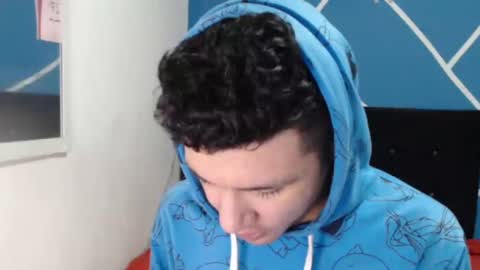 Snapshot of damiansexyboy69 chatting on November 20, 2:45 am damiansexyboy69 online show from November 20, 2:45 am