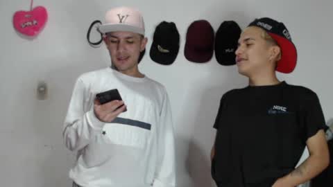 Snapshot of damiansexyboy69 chatting on November 23, 3:28 am damiansexyboy69 online show from November 23, 3:28 am