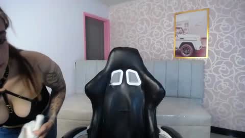 Snapshot of damiaoshun_ch chatting on June 12, 9:46 pm Damia online show from June 12, 9:46 pm