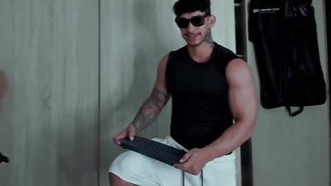 INSTAGRAM  DAMMIANMILLEROFICIAL online show from September 29, 7:40 pm