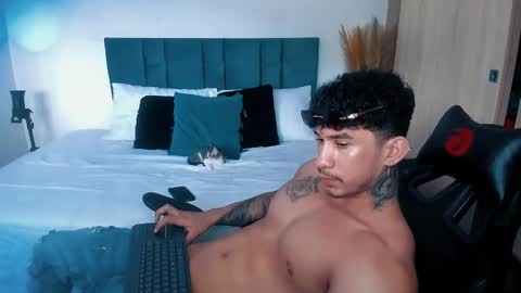 INSTAGRAM  DAMMIANMILLEROFICIAL online show from November 1, 7:16 pm