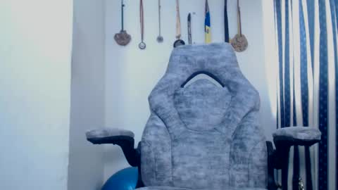 Snapshot of dammuscle chatting on September 17, 3:57 pm dammuscle online show from September 17, 3:57 pm