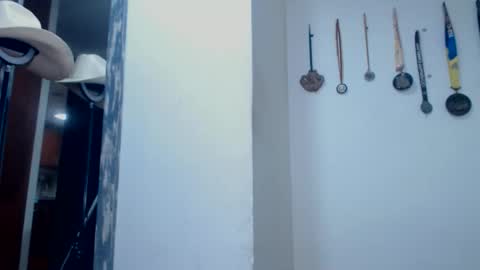 Snapshot of dammuscle chatting on October 1, 1:50 pm dammuscle online show from October 1, 1:50 pm