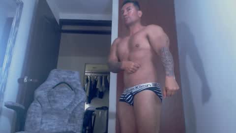 Snapshot of dammuscle chatting on November 13, 1:54 pm dammuscle online show from November 13, 1:54 pm