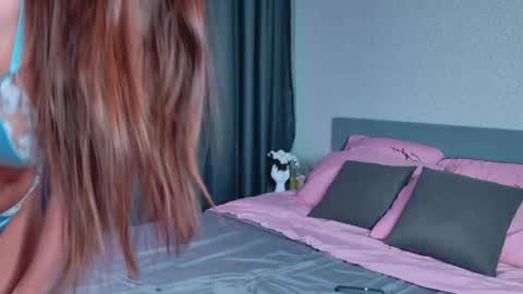 Snapshot of damn_bae__ chatting on November 12, 2:34 am Julia online show from November 12, 2:34 am