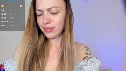 Snapshot of damn_cutie chatting on July 29, 9:35 pm Tiana online show from July 29, 9:35 pm