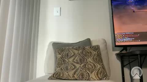 Clyde online show from February 25, 4:16 pm