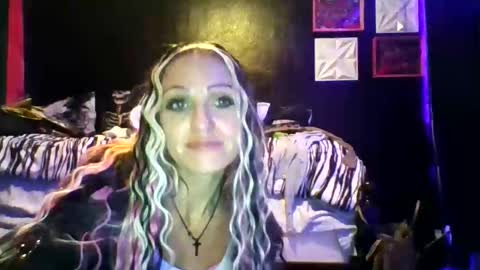 damnitjanet13 online show from April 2, 12:14 pm