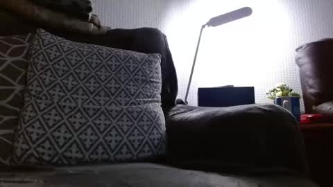 Snapshot of damocles01 chatting on February 17, 10:14 pm Damocles online show from February 17, 10:14 pm