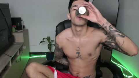 Damon online show from December 18, 8:59 pm