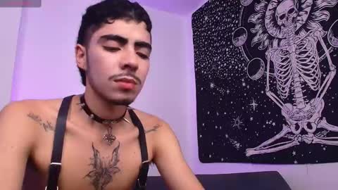 Snapshot of damoncolbi chatting on March 8, 9:51 pm damoncolbi online show from March 8, 9:51 pm