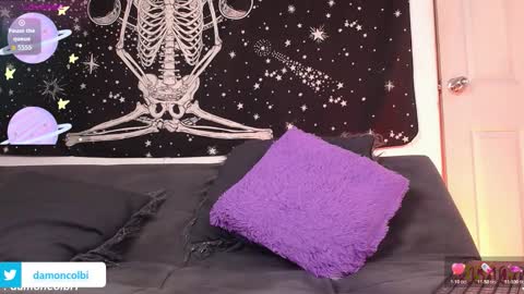 Snapshot of damoncolbi chatting on November 27, 11:51 pm damoncolbi online show from November 27, 11:51 pm