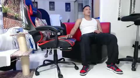 damyan_2003 online show from December 30, 6:38 pm