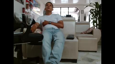 damyan_2003 online show from February 24, 7:01 pm