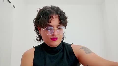 Diane Blosson online show from February 19, 1:45 am