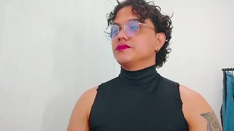 Diane Blosson online show from April 26, 1:03 am
