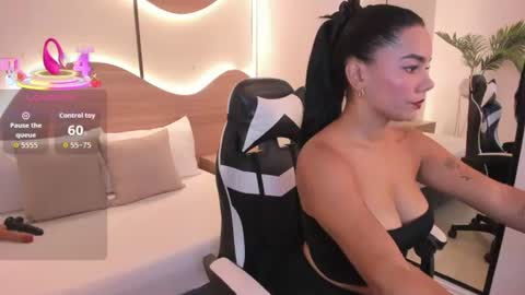 D A N A  online show from June 24, 7:13 pm